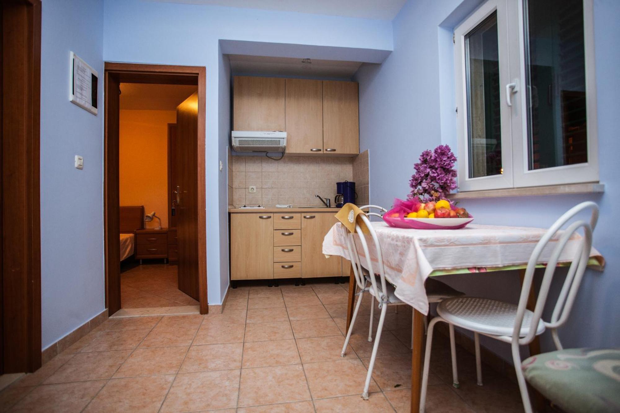 Apartments Agava-Mirjana Omiš Quarto foto